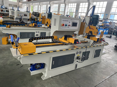 Máy cắt ống tự động CNC MC425CNC được giao cho khách hàng Brazil